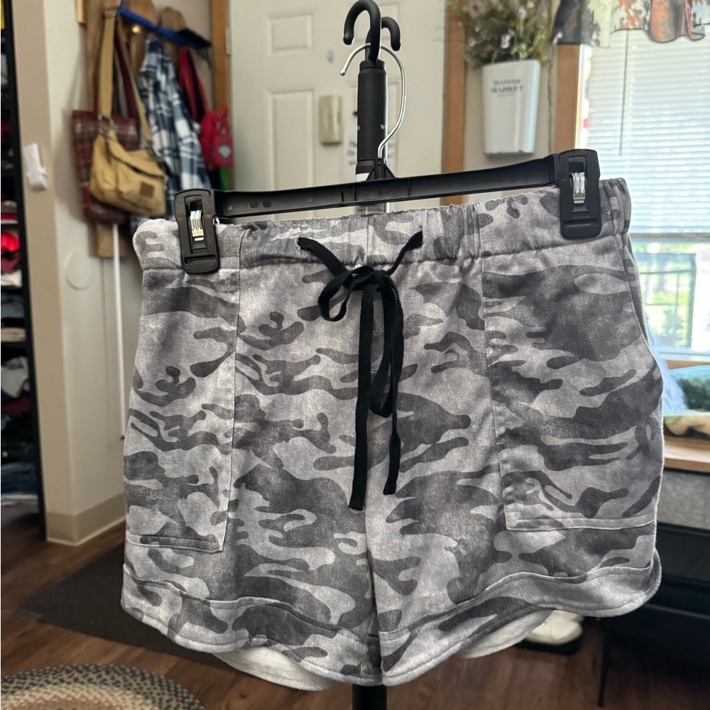 SHEIN Gray Camouflage Athletic Shorts